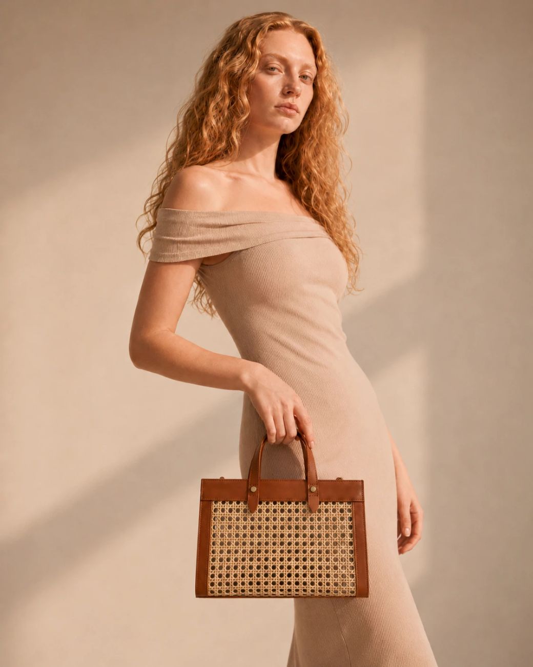 Sac cabas en cuir lisse et rotin THEOLINE Marron camel foncé