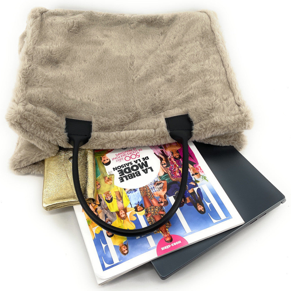 Sac cabas en fausse fourrure et cuir PILLOW Gris taupe clair