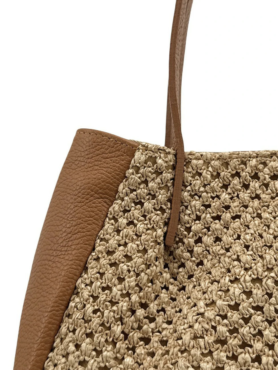 Shopper aus genarbtem Leder und Raphia OXANE Camelbraun