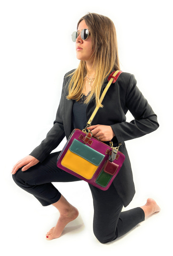 Sac cartable en cuir lisse PICADILLY CIRKUS rouge multicolore 24