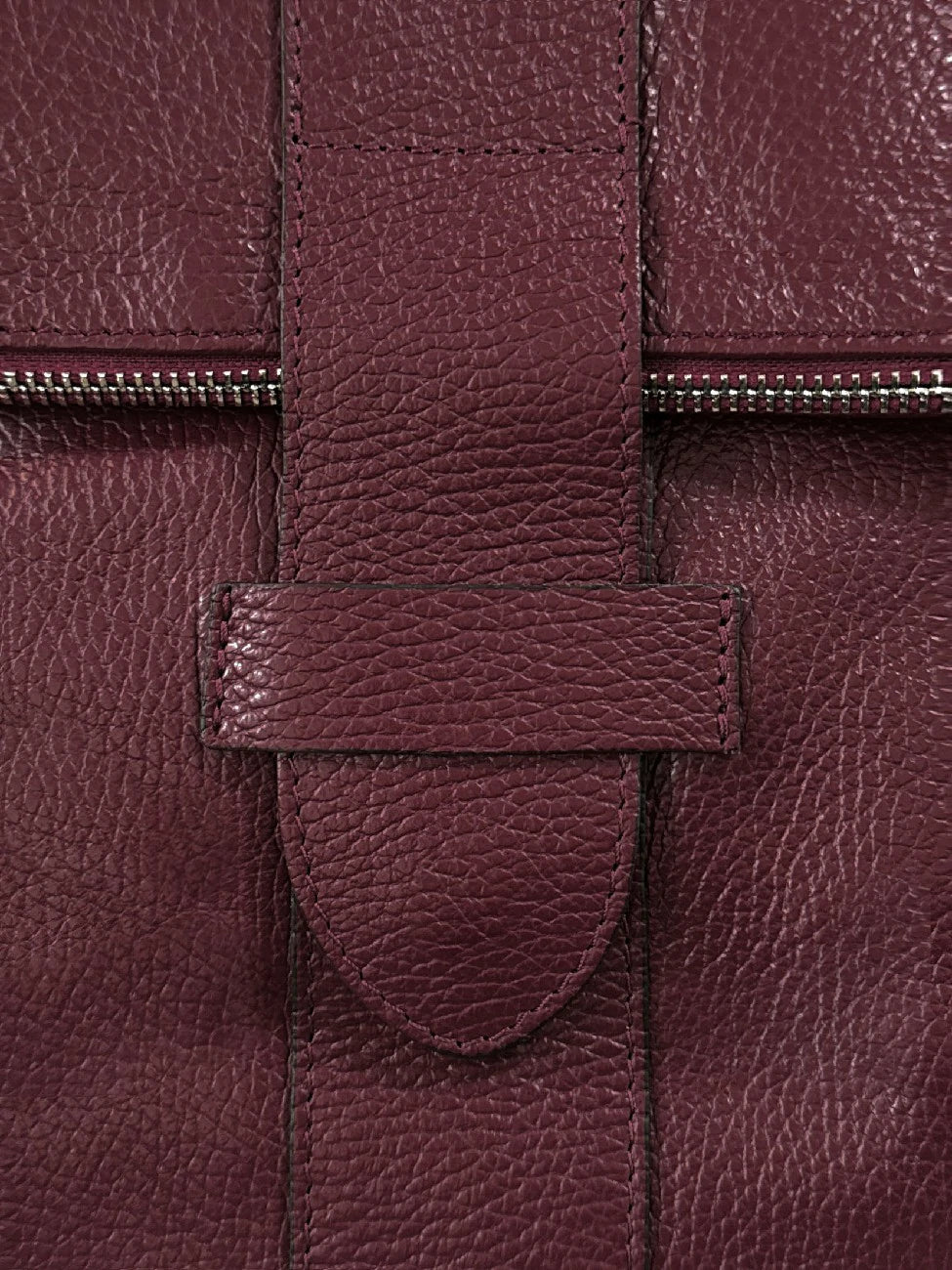 Diebstahlsicherer Rucksack aus genarbtem Leder DORA Bordeaux