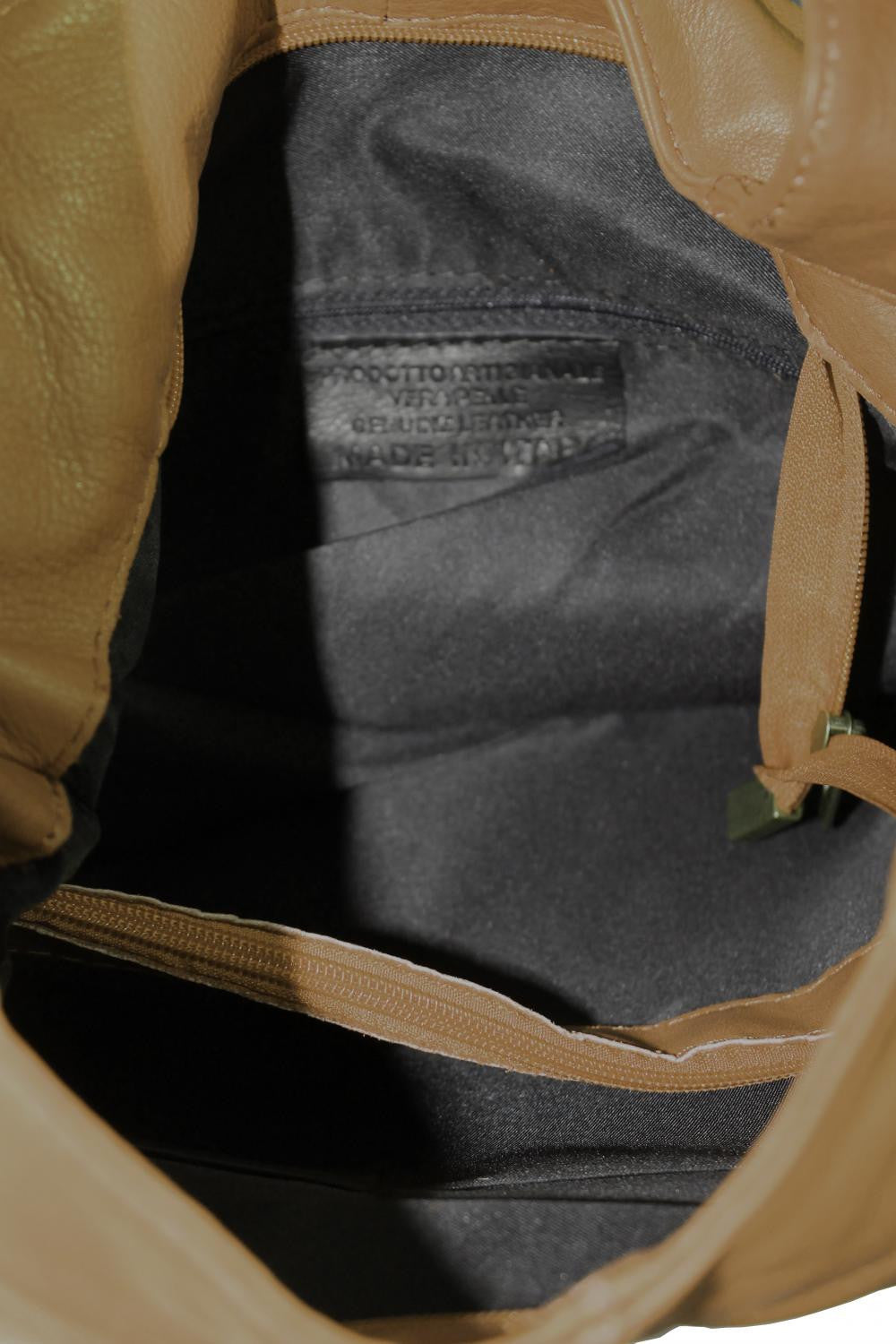 Sac HOBO en cuir lisse NEW AGE Taupe