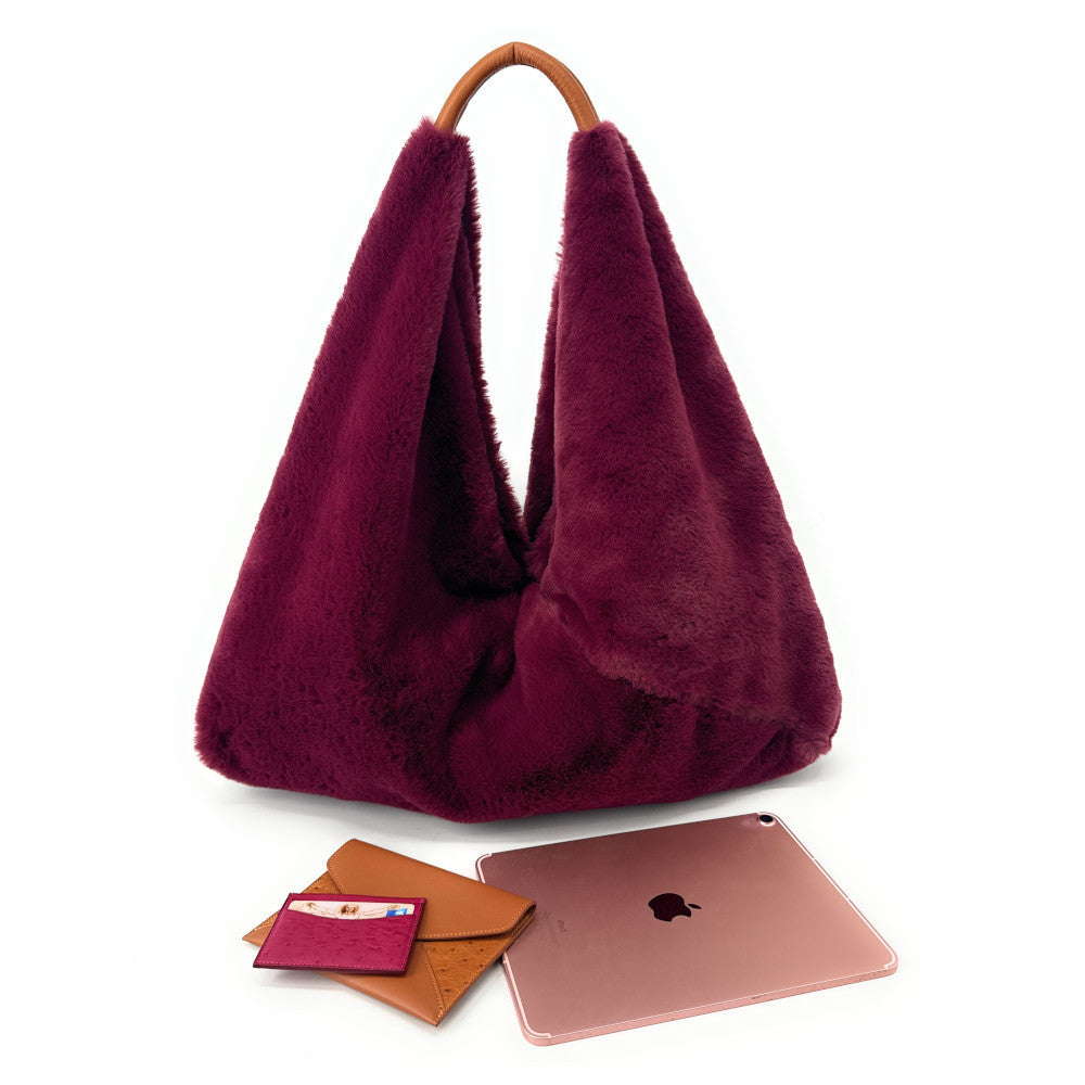 Grand sac hobo en fausse fourrure et cuir FLUFFY Rouge bordeaux