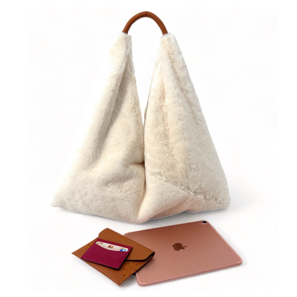 Grand sac hobo en fausse fourrure et cuir FLUFFY Ecru