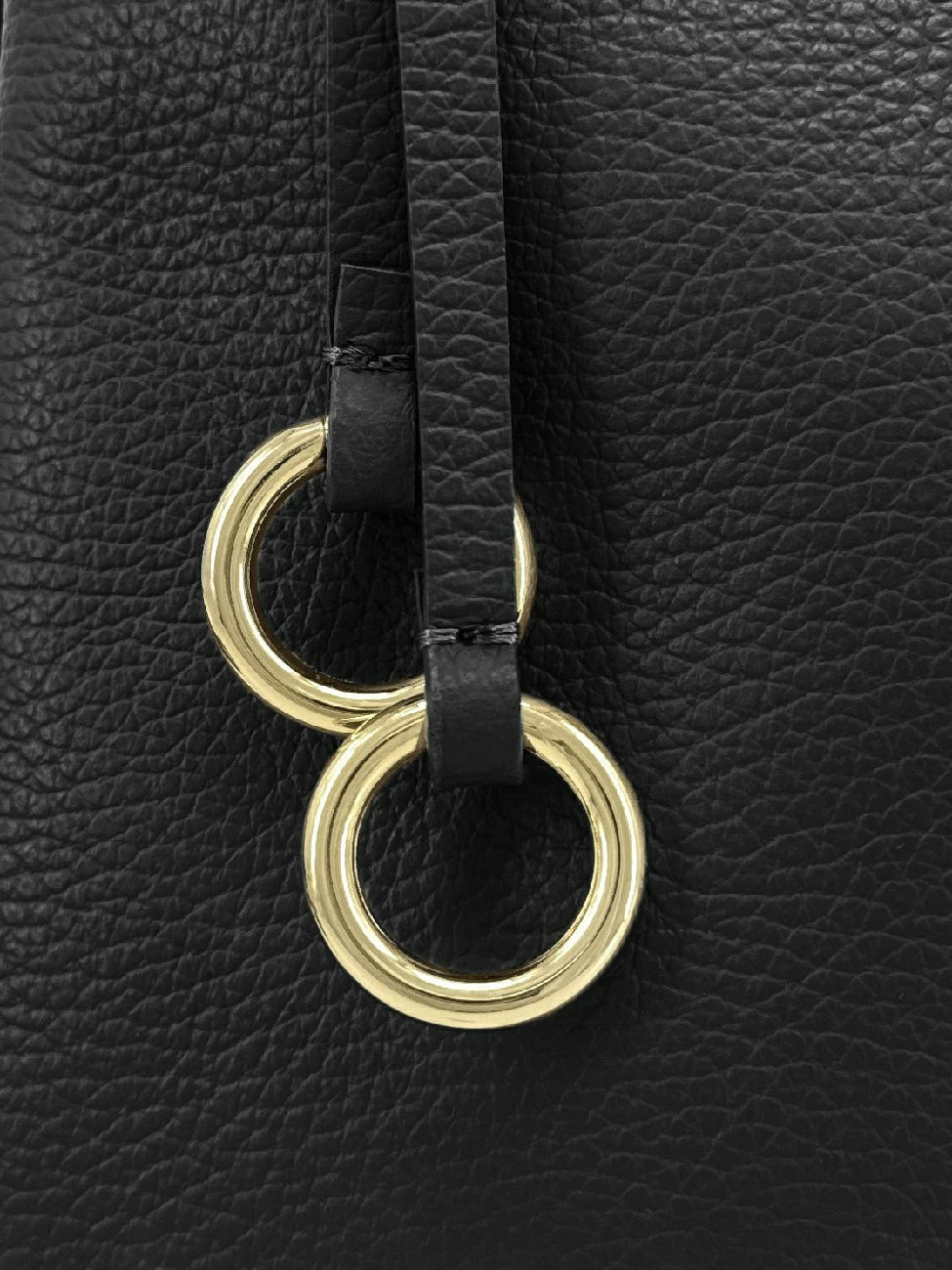 Handtasche aus genarbtem Leder CHELSEA Schwarz