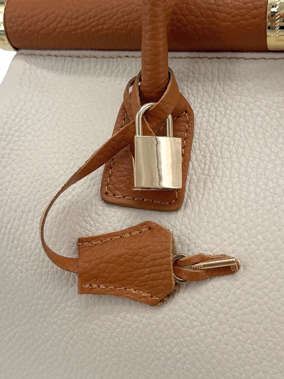 Bowling-Tasche aus genarbtem Leder TROCADERO Cognacbeige