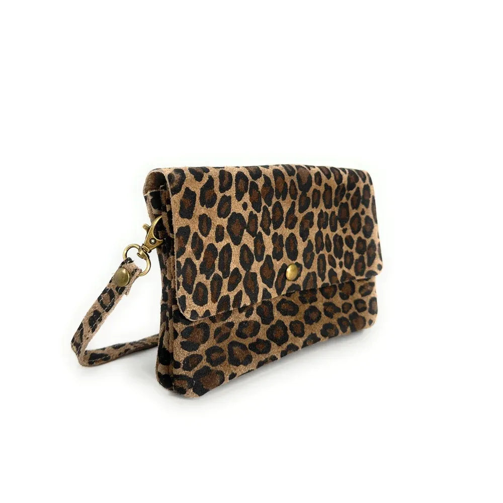 Sac pochette en croûte de cuir à motif MAELIA JUNGLE Léopard taupe foncé
