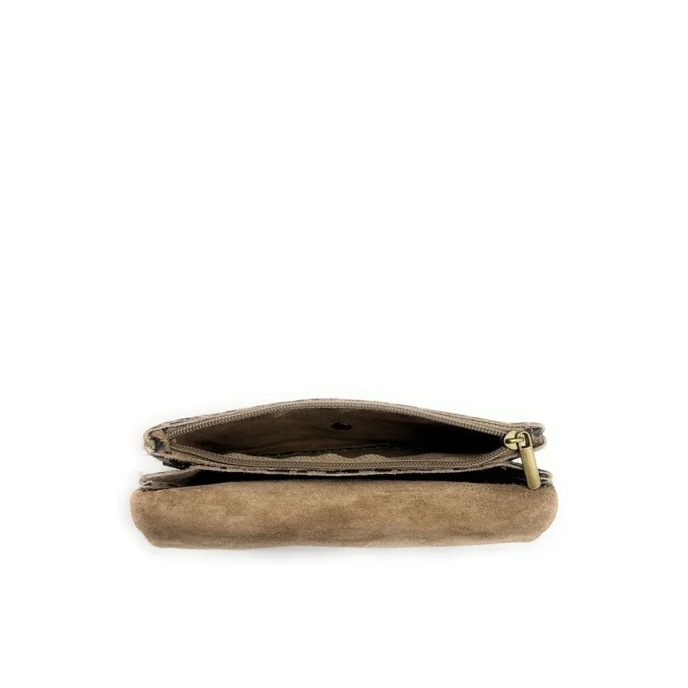 Sac pochette en croûte de cuir à motif MAELIA JUNGLE Léopard taupe foncé
