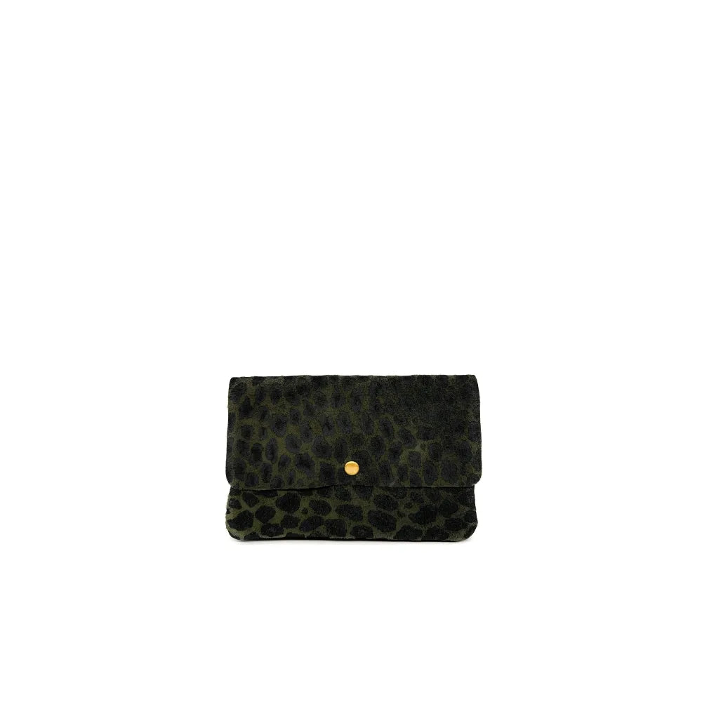 Sac pochette en croûte de cuir à motif MAELIA JUNGLE Léopard kaki