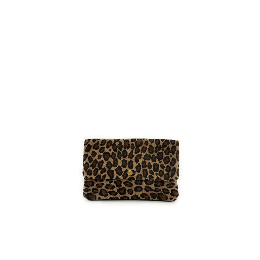 Sac pochette en croûte de cuir à motif MAELIA JUNGLE Léopard taupe foncé