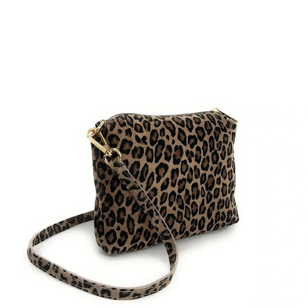 Sac pochette en croûte de cuir CHARLOTTE ET LEO Léopard taupe foncé