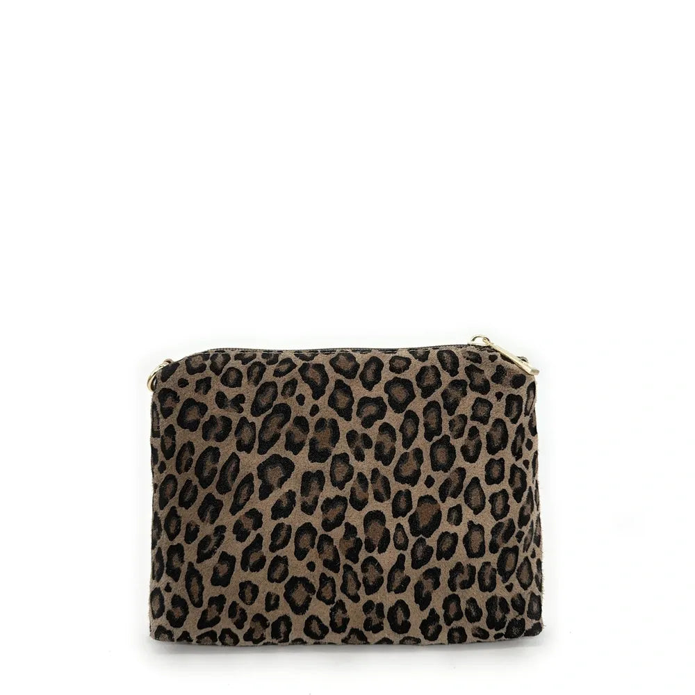 Sac pochette en croûte de cuir CHARLOTTE ET LEO Léopard taupe foncé