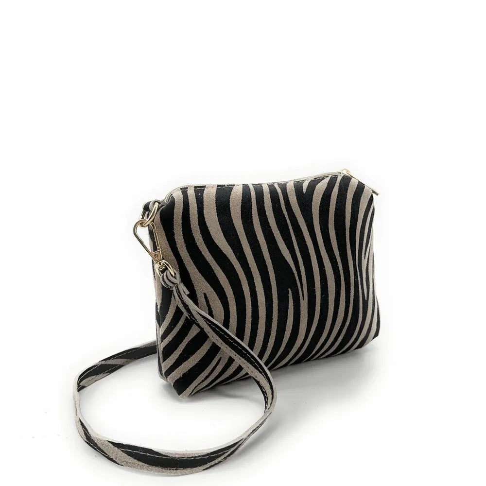 Sac pochette en croûte de cuir CHARLOTTE ET LEO Zèbre taupe