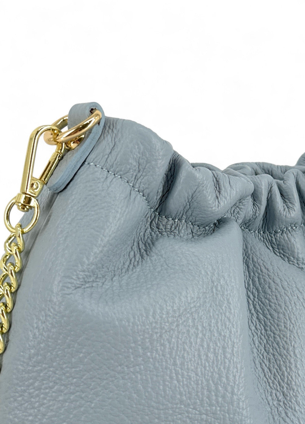Sac pouch en cuir grainé ou irisé LA POUCHINETTE Bleu pastel
