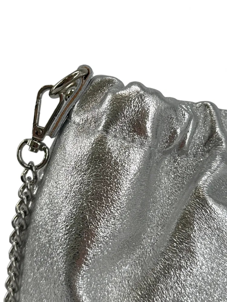 Sac pouch en cuir grainé ou irisé LA POUCHINETTE Argent clair