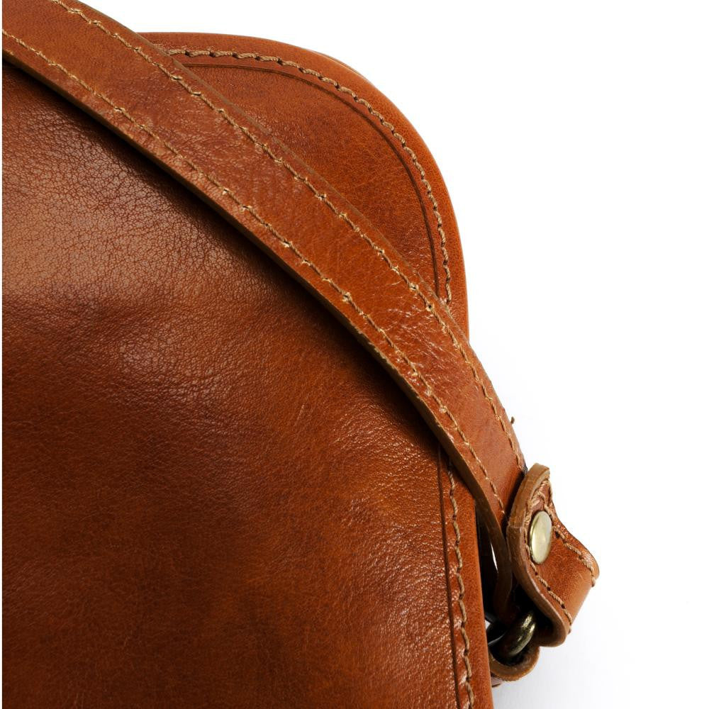 Sac bandoulière en cuir lisse MARIE STUART Cognac