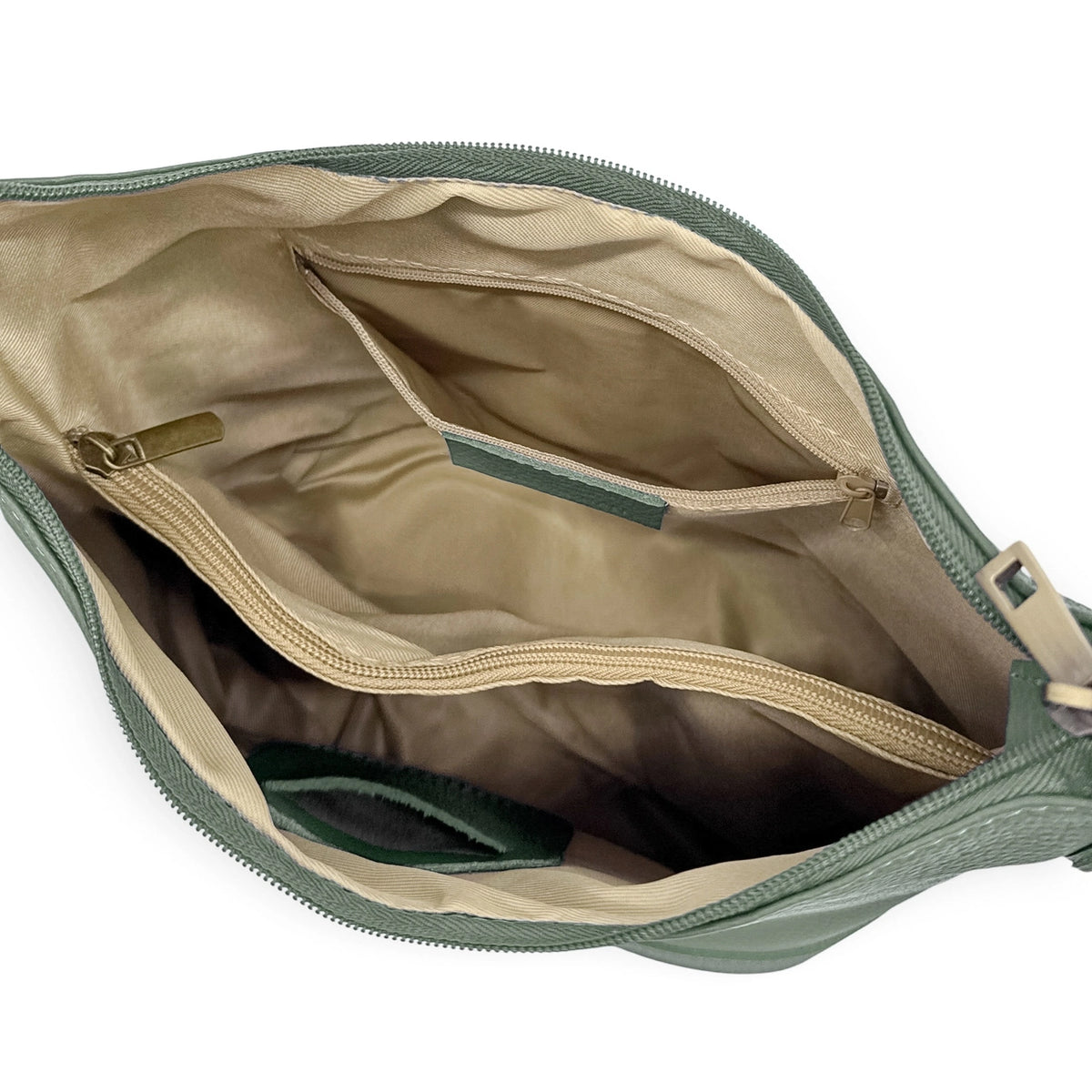 Beuteltasche mit Schulterriemen aus genarbtem Leder BEAUBOURG Pastellgrün