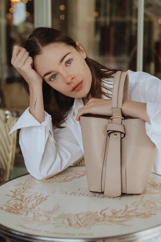 Sac seau et pochette en cuir grainé BIRDIE Taupe clair