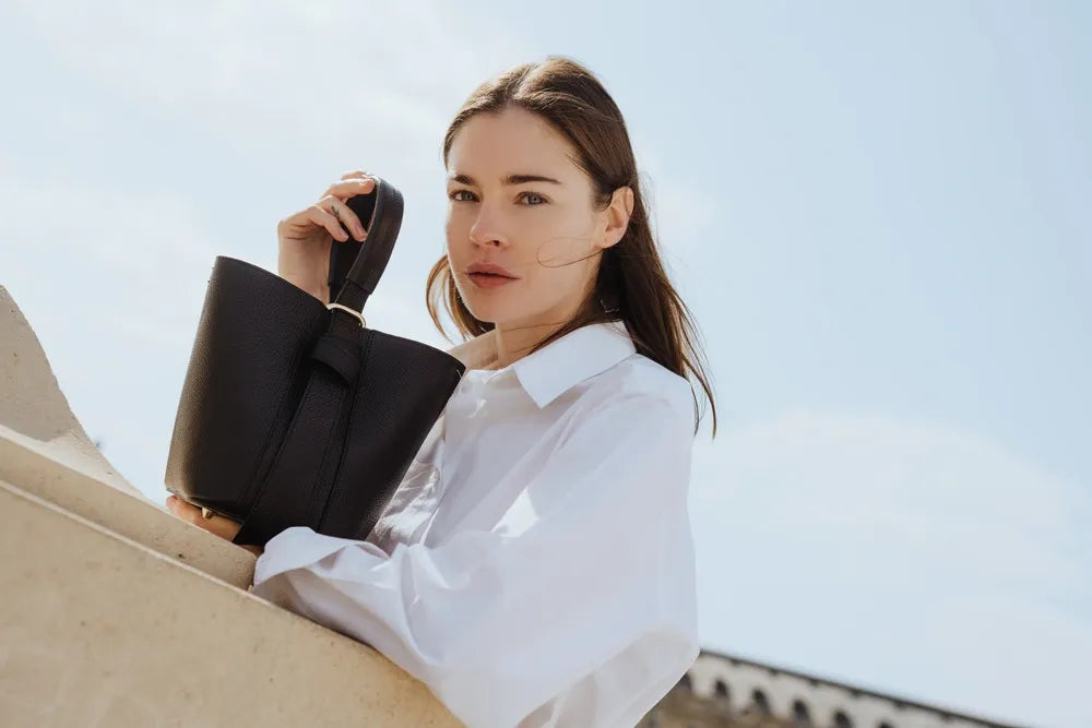 Sac seau et pochette en cuir grainé BIRDIE Noir