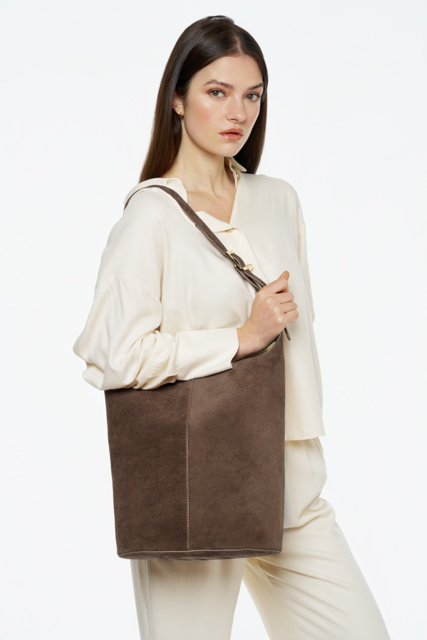 CLARENCE dark taupe suede bucket bag