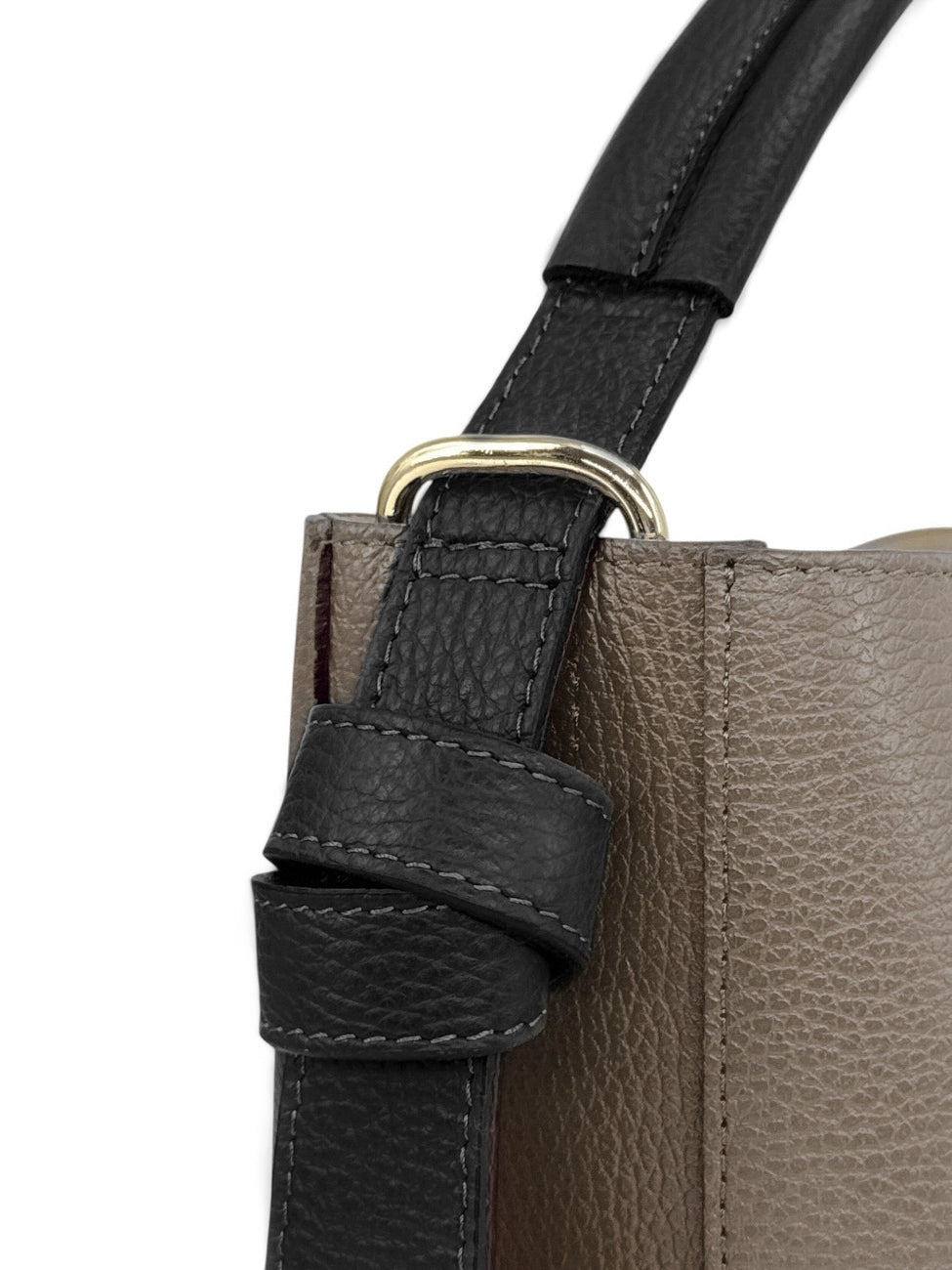 Beuteltasche und Clutch aus genarbtem Leder BIRDIE Schwarz und Dunkeltaupe