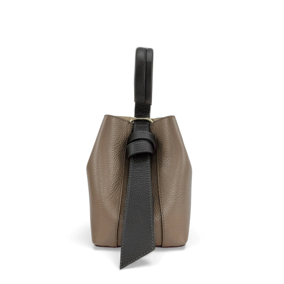 Beuteltasche und Clutch aus genarbtem Leder BIRDIE Schwarz und Dunkeltaupe