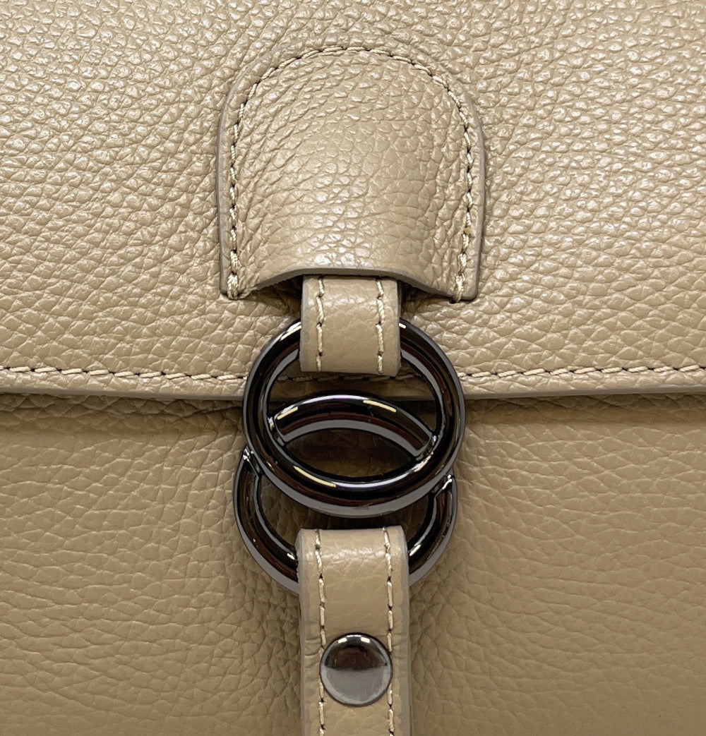 Sac trapèze en cuir grainé NUMERO 8 Taupe clair